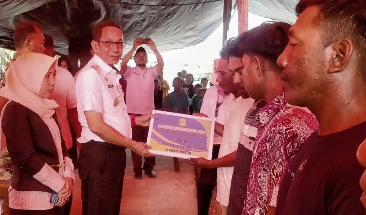 Nelayan Di Buton Dapat Bantuan Subsidi Bbm Solar Butonsatu