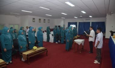 Pj Bupati Lantik dan Kukuhkan Pengurus TP-PKK Kabupaten Buton Tahun 2023