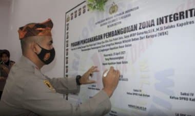 Polres Buton Gelar Kegiatan Deklarasi Pencanangan Zona Integritas Menuju WBK