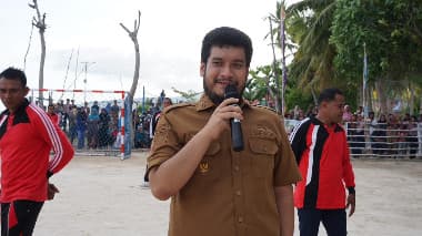 Bupati Alvin Buka Turnamen Futsal Wabula Satu Cup 4