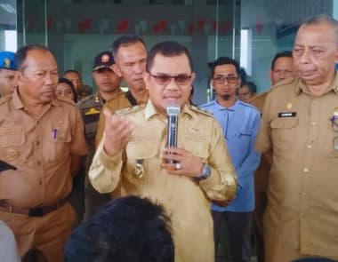 Wakil Bupati Buton Dialog Terbuka dengan Masa Aksi Bahas Kesiapsiagaan Damkar