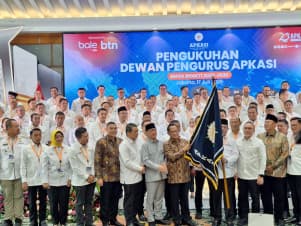 Bupati Buton Resmi Dilantik sebagai Pengurus APKASI Masa Bakti 2025–2030