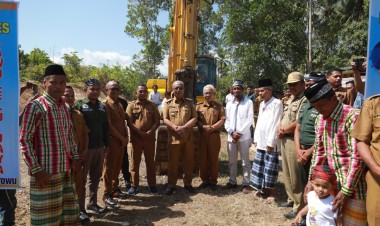 Sekda Buton Apresiasi Pengelolaan BUMDes Lawulelu Jaya Desa Mantowu