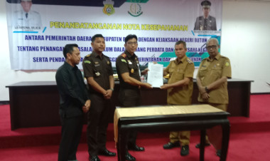 Pemkab dan Kejari Buton Tandatangani MoU Penanganan Hukum serta Pendampingan Pemerintahan dan Pembangunan