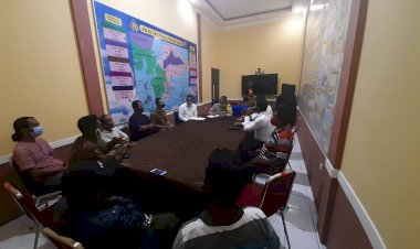 Warga Desa Tira Datangi Polres Buton, Tuntut Pengungkapan Kasus Ini