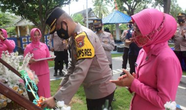 Resmikan Taman Baca, Ini Harapan Kapolres Buton