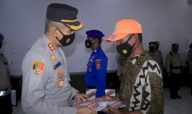 Temukan Senjata yang Hilang, Pria Ini Diberi Piagam oleh Kapolres Buton