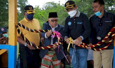 Bupati Buton Resmikan Jembatan Langkobici di Desa Wabula