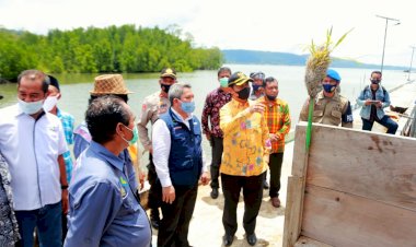 Bupati Buton Resmikan Permukiman KAT di Desa Benteng