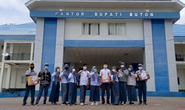PMR SMA Negeri 1 Pasarwajo Galang Dana Peduli Korban Bencana Alam di NTT