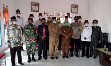 Optimalisasikan Pelayanan, PJ Kades Holimombo Jaya Lantik Perangkat