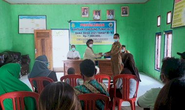 Pemdes Bonelalo Salurkan BLT DD Periode November dan Desember