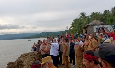 Sestama BNPB RI dan Gubernur Sultra Tinjau Lokasi Rawan Longsor di Desa Kabawakole, La Ode Dirman: Itu Semua Atas Kerja Keras Camat Pasarwajo