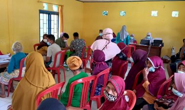 Pemdes Warinta Gelar Vaksinasi Covid-19 Dirangkai dengan Penyaluran BLT DD