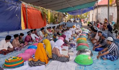 Puluhan Anak Remaja di Desa Kondowa Ikuti Khatam Al-Qur'an Massal