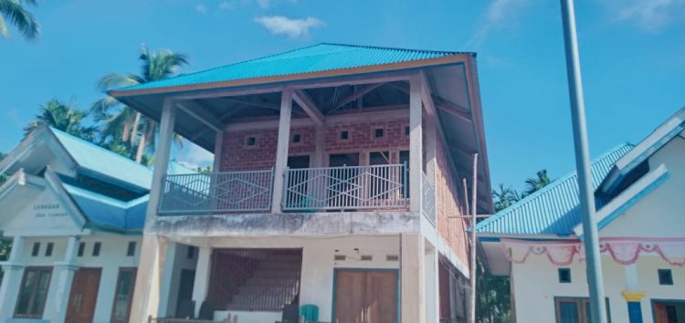 Dibangun Dua Lantai Ini Tampilan Terbaru Kantor Desa Tumada ButonSatu